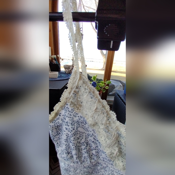 Abercrombie And Fitch Vintage Womans Small White And Navy Blue Tank Top - Picture 3 of 7